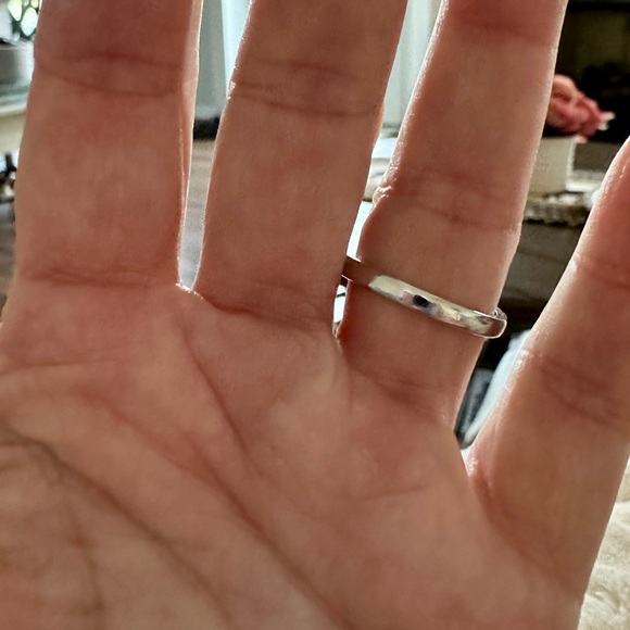 Love hug Silver hugging hand ring - Picture 6 of 7